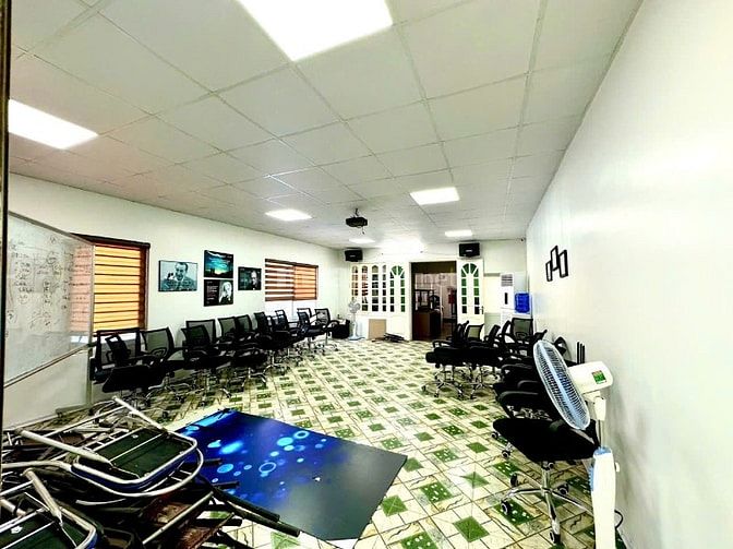 Cho thuê nhà mặt phố Thiên Lôi 128m