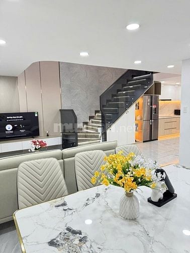 Bán căn hộ Duplex( lửng) Sky Garden 1 - Phú Mỹ Hưng - Q.7