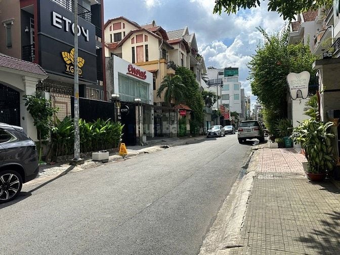BÁN BIỆT THỰ MẶT TIỀN ĐƯỜNG CÙ LAO, Q. PHÚ NHUẬN 