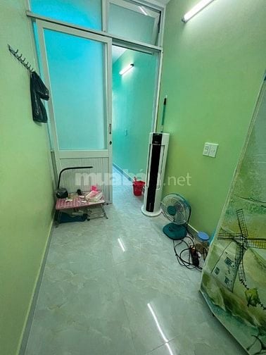 Bán nhà nhỏ trung tâm quận 6, không quy hoạch, lộ giới