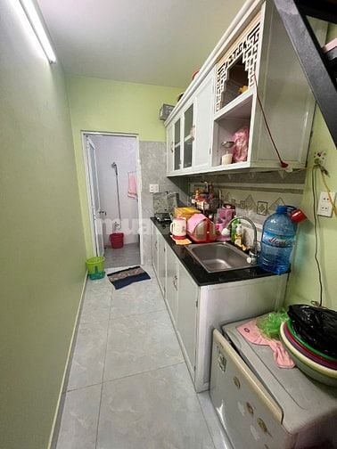 Bán nhà nhỏ trung tâm quận 6, không quy hoạch, lộ giới