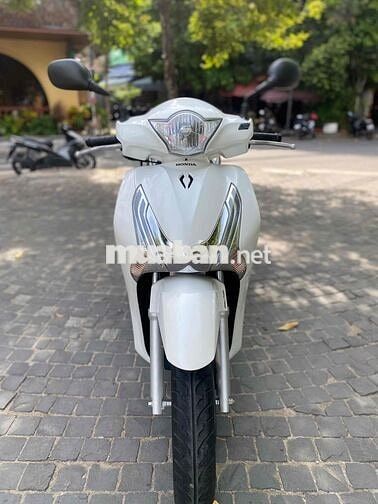 Sh 125 trắng xe đẹp như mới nguyen rin nguyen bản