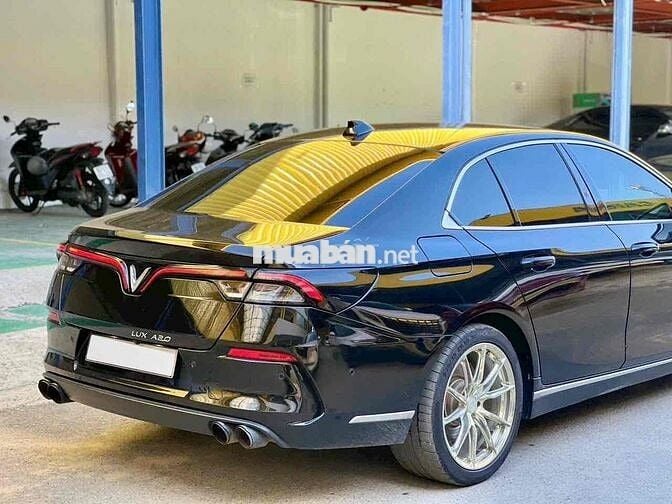 VinFast Lux A2.0 2022 Plus Độ 100 triệu đồ chơi
