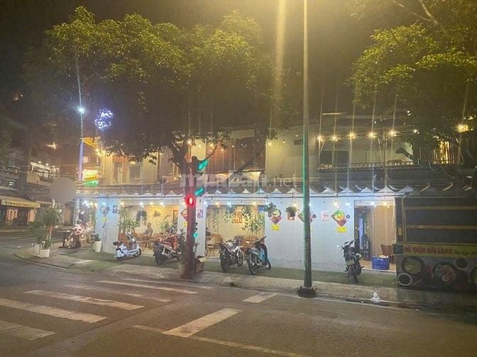 Sang nhượng quán cafe vị trí đắc địa góc 2MT, Phường 11, Quận 6
