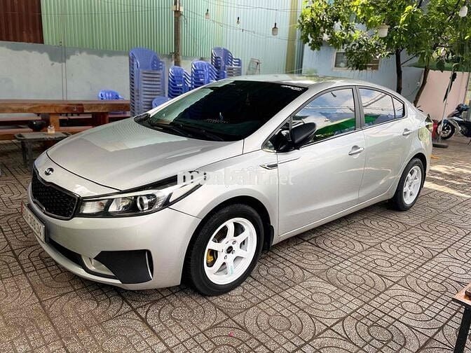 Kia Cerato 2016 1.6 MT - 110000 km