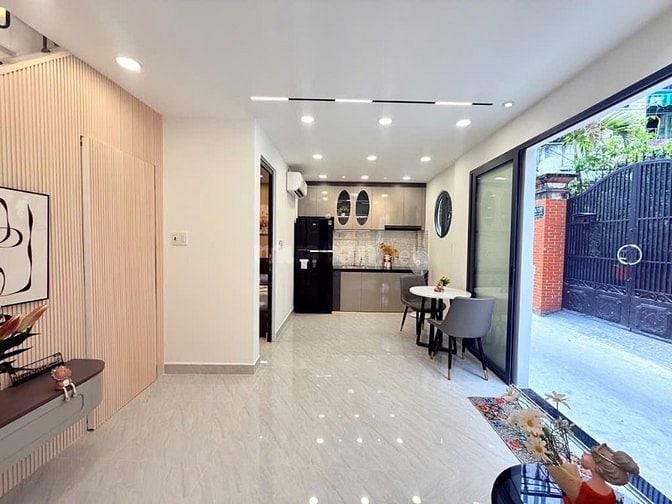 Nhà đẹp Phú Nhuận, DTSD 60 m², 3PN, full nội thất, chỉ 4.95 tỷ
