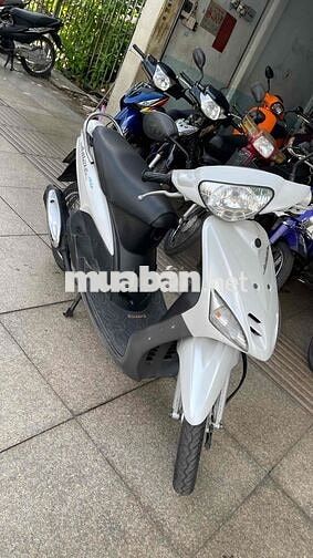 Mi o nhỏ màu trắng xe đẹp chưa rớt đầu biển 66