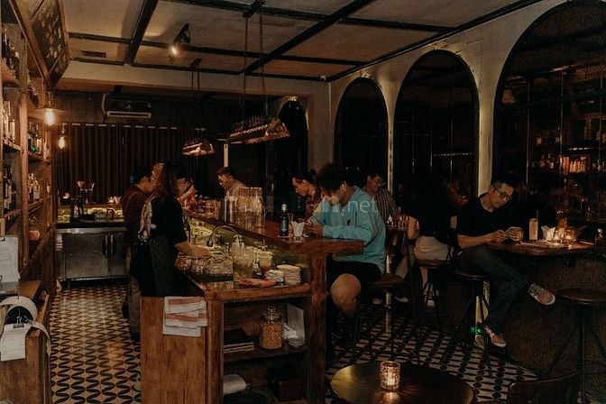  SANG NHƯỢNG QUÁN BAR CLASSIC  VỊ TRÍ ĐẮC ĐỊA, PHẠM VIẾT CHÁNH, BÌNH T