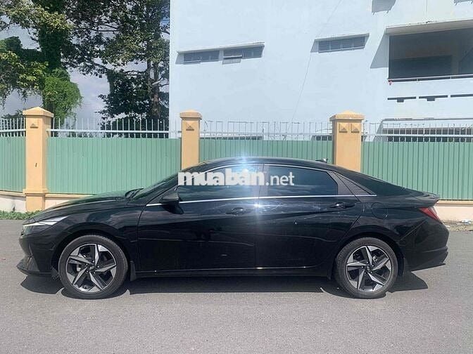 Hyundai Elantra 2022 2.0 AT - 55 km