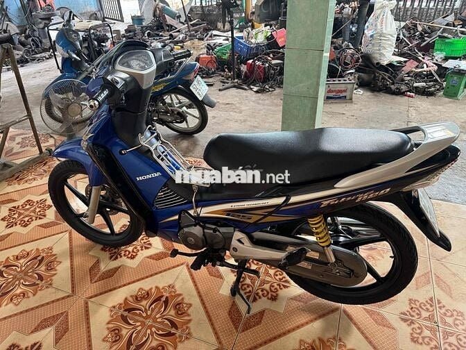 neo kim lên áo gt hãng mâm gt mới bs dễ nhìn