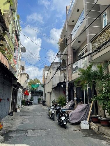 BÁN GẤP NHÀ 3 TẦNG HẺM XE HƠI – TRUNG TÂM TÂN PHÚ – GIÁ CHỈ 8.5 TỶ