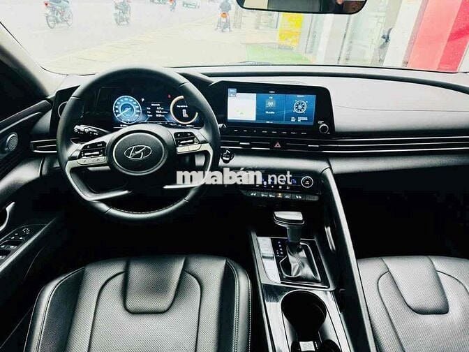 Hyundai Elantra 2022 2.0 AT - 55 km