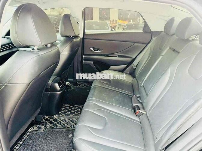 Hyundai Elantra 2022 2.0 AT - 55 km