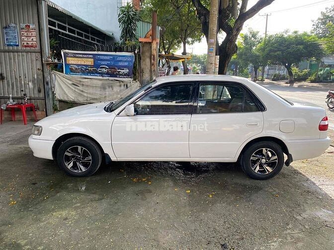 Cần bán corrola đời 1997 số sàn xe nhập máy 1.6
