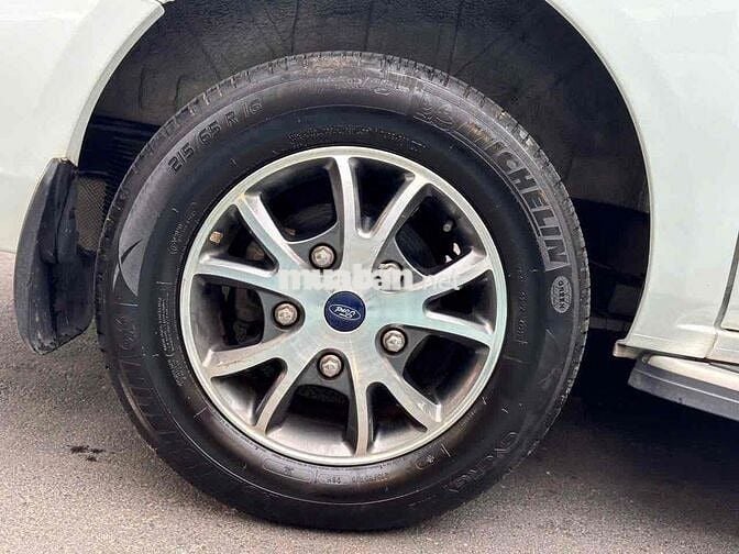 FORD TOURNEO TITANIUM 2021 XE ĐẸP PHỤ KIỆN NHIỀU