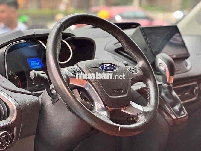 FORD TOURNEO TITANIUM 2021 XE ĐẸP PHỤ KIỆN NHIỀU