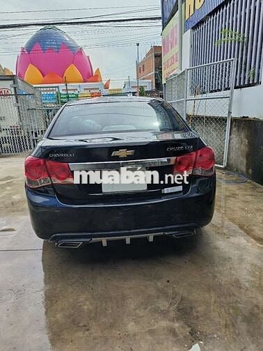 Cần bán xe cheverlet cruze