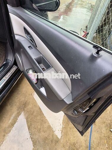 Cần bán xe cheverlet cruze