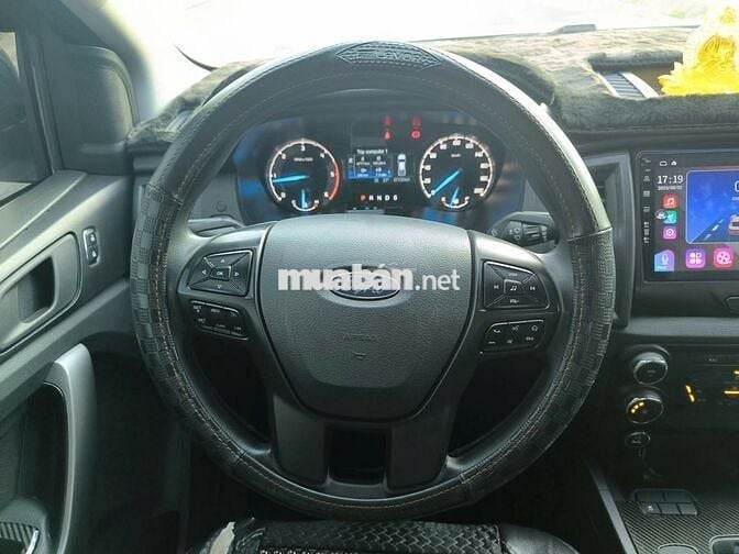 Ford Ranger XLS AT Máy 2.2L số tự động Sx năm 2022