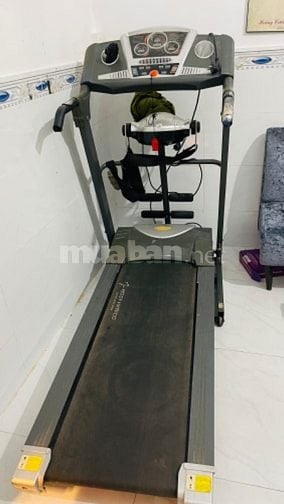 Máy chạy bộ chương trình và có máy rung bụng