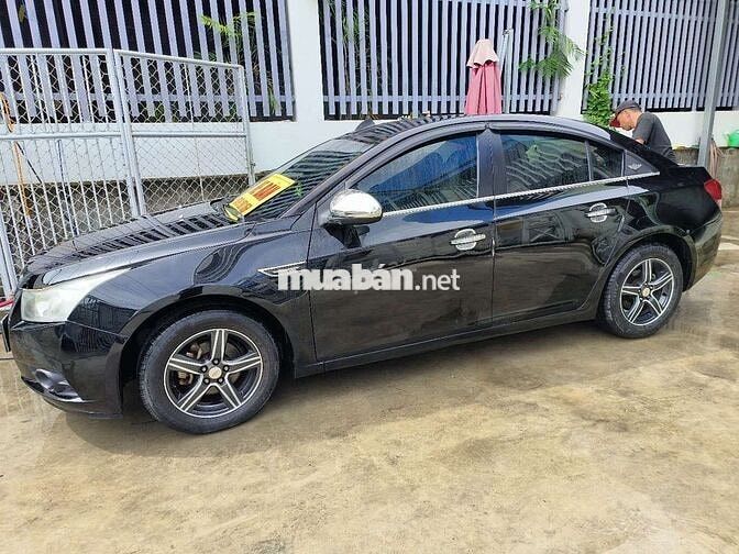 Cần bán xe cheverlet cruze