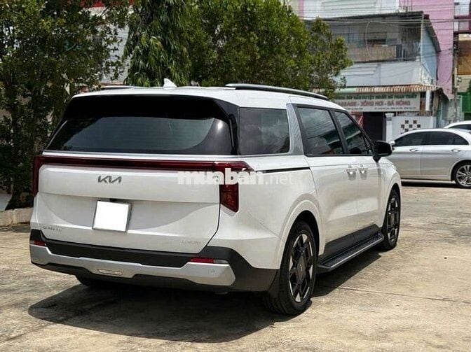 Kia carnival 2.2D 2025