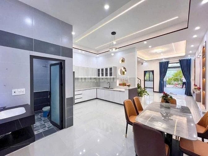 Bán nhà Lê Văn Sỹ, Phú Nhuận / 55m2 / 2 tỷ 390 triệu / sổ hồng riêng
