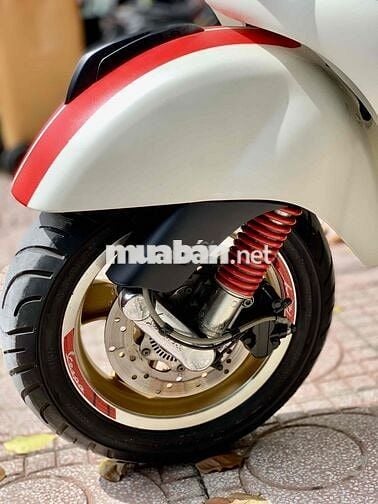 Vespa GTS 300 chính chủ BSTP – xe đẹp máy êm