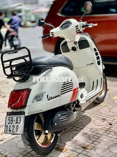 Vespa GTS 300 chính chủ BSTP – xe đẹp máy êm