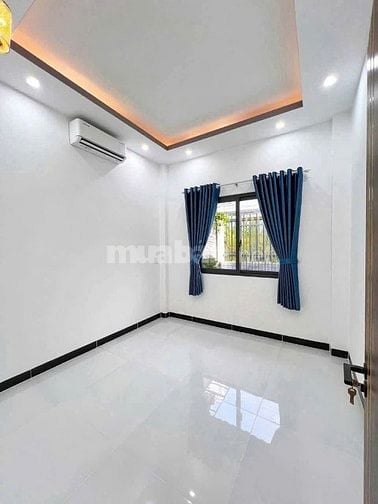 Bán nhà Lê Văn Sỹ, Phú Nhuận / 55m2 / 2 tỷ 390 triệu / sổ hồng riêng