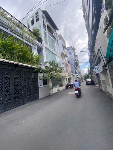 Nhà HXT Ngô Quyền, P5, Q10. DT 5x15m, 5 tầng - 11.5 tỷ