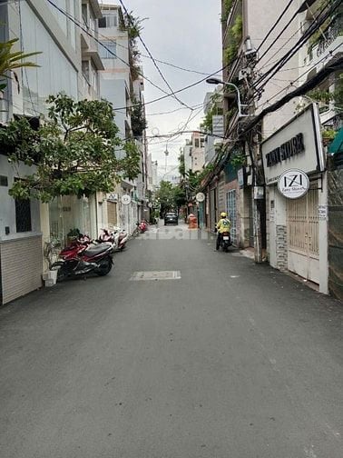 Nhà HXT Ngô Quyền, P5, Q10. DT 5x15m, 5 tầng - 11.5 tỷ