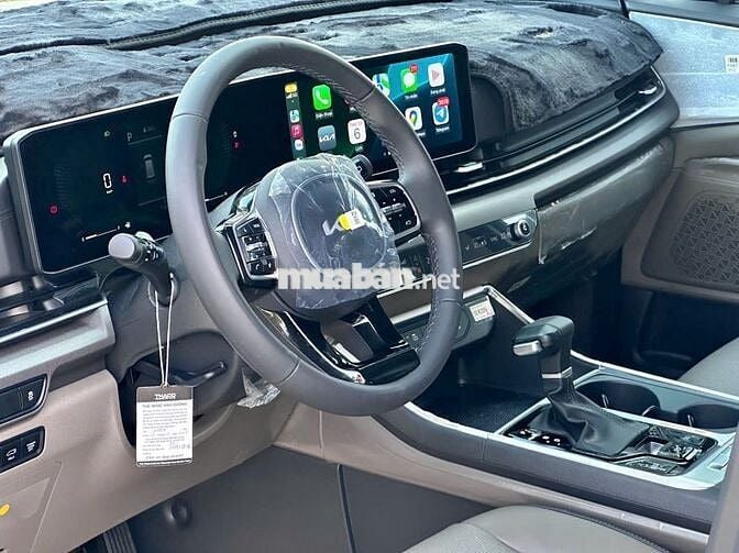 Kia Carnival 2025 Luxury mới 99%,7.000km,có vay NH