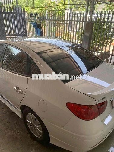 Hyundai Avante 2011 1.6 MT - 100000 km