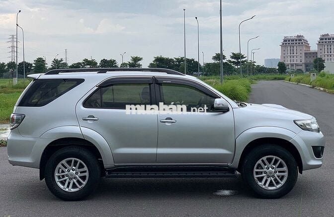Toyota Fortuner 2014 2.5G 4x2 - 150000 km