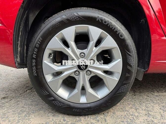 Hyundai Stargazer 2024 Tiêu chuẩn 1.5L,màu đỏ,1v2