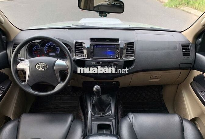 Toyota Fortuner 2014 2.5G 4x2 - 150000 km
