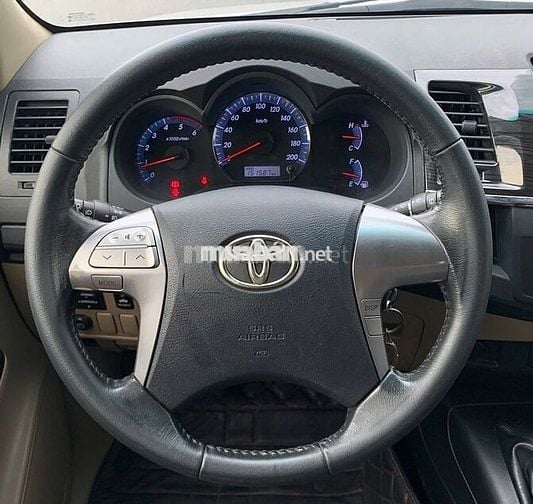 Toyota Fortuner 2014 2.5G 4x2 - 150000 km