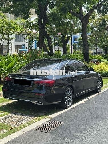 Mercedes Benz E Class 2021 E300 AMG - 23000