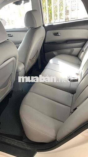 Hyundai Avante 2011 1.6 MT - 100000 km
