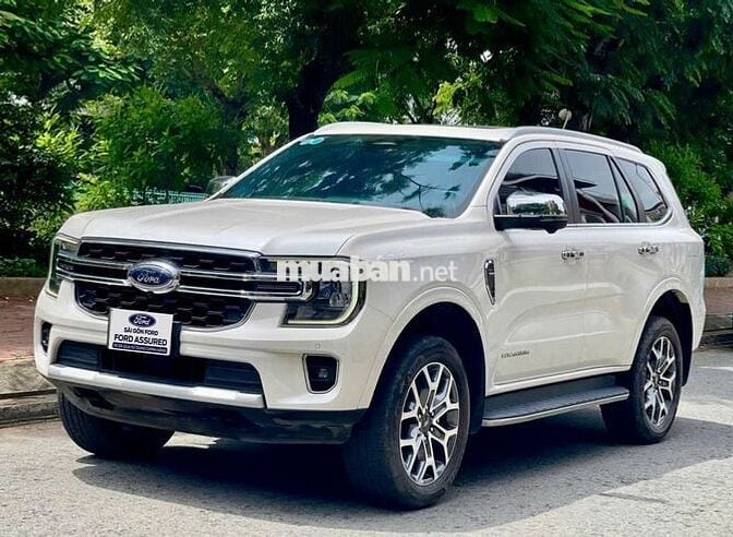 Ford Everest Titan 2022