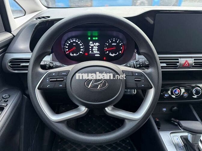 Hyundai Stargazer 2024 Tiêu chuẩn 1.5L,màu đỏ,1v2