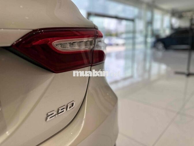 Toyota Camry 2019 2.5 Q HÃNG BH 1 năm đ/co