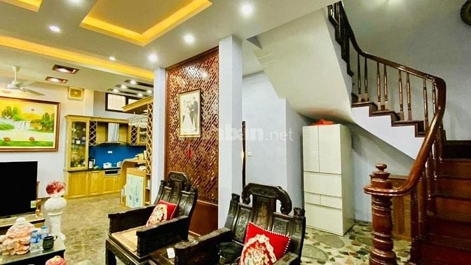 Bán nhà mặt phố Nguyên Hồng,Đống Đa 50m2*5 tầng giá 17 tỷ