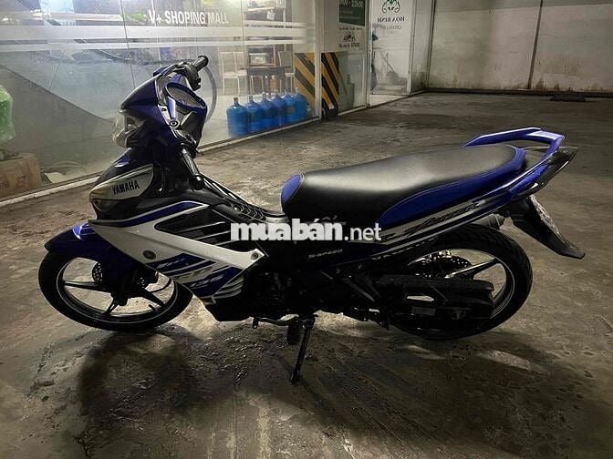 Xe Exciter xanh trắng