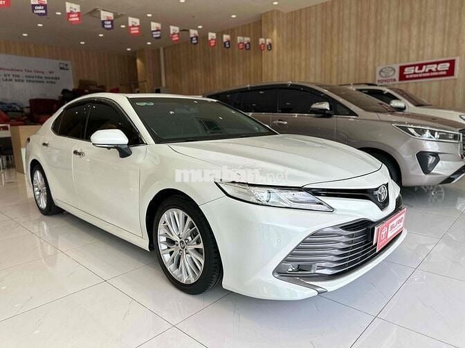 Toyota Camry 2019 2.5 Q HÃNG BH 1 năm đ/co