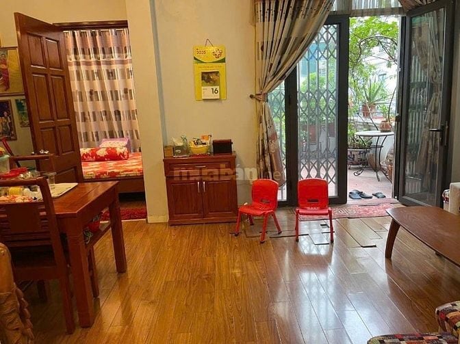 Bán nhà Hà Nội mặt phố Giảng Võ, mặt tiền 6,2m, kinh doanh đỉnh 