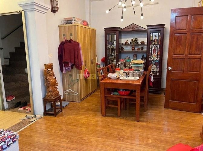 Bán nhà Hà Nội mặt phố Giảng Võ, mặt tiền 6,2m, kinh doanh đỉnh 