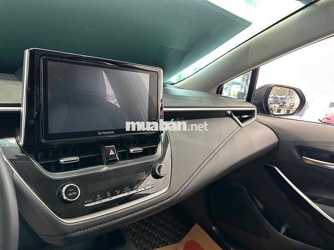 Toyota Corolla Altis 2022 tự động BH HÃNG TOÀN QUO