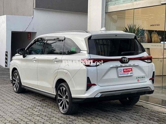 Toyota Veloz Cross 2022 CVT Top - nhập Indo